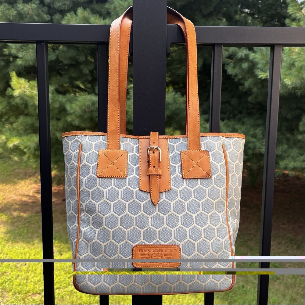Vintage Dooney & Bourke USA Blue Woven Jacquard Leather Buckle Shoulder Tote